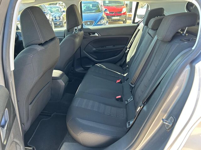 PEUGEOT 308 ALLURE 1.2 E-THP AUTO SPANISH LHD IN SPAIN 61000 MILES SUPERB 2017